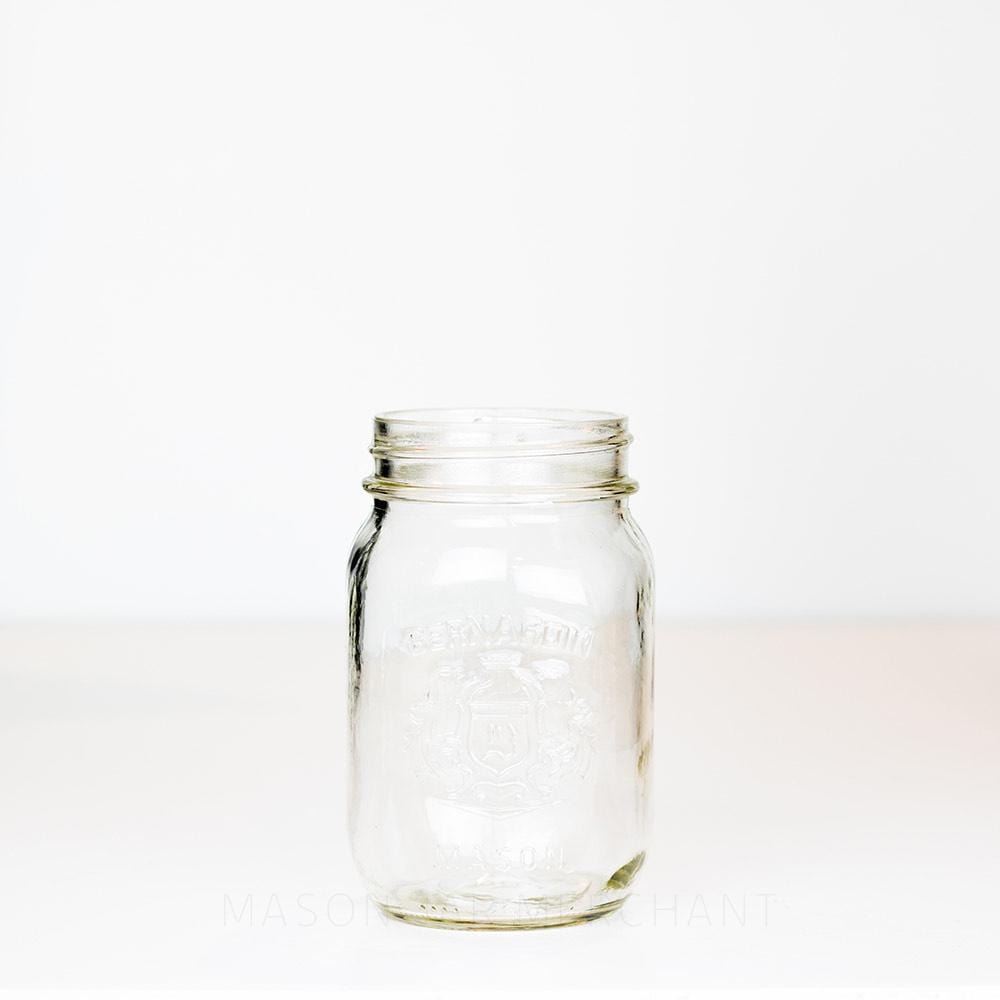 Bernardin Regular Mouth Pint, Front view on white background