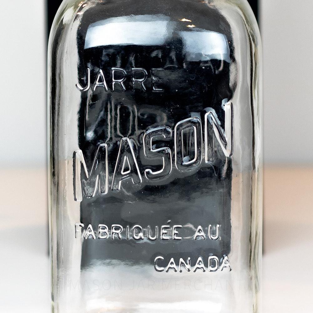 Jarre Mason / Canadian Mason jar 7" Tall Square Regular Mouth Bilingual Quart on a white background