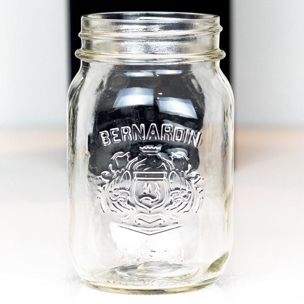 Bernardin Regular Mouth Pint, Front view on white background