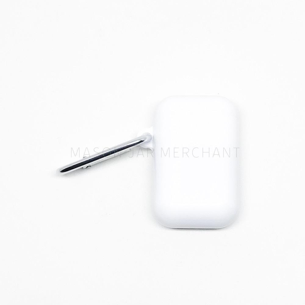 white collapsible reusable straw case with silver keychain